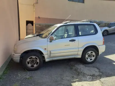 Usata Suzuki Grand Vitara 94 CV (69 kW) 2002 Grigio SUV