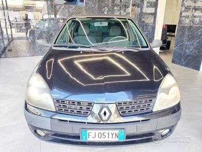 Brugt Renault Clio II 65 HK (47 kW) 2003 Sort Sedan