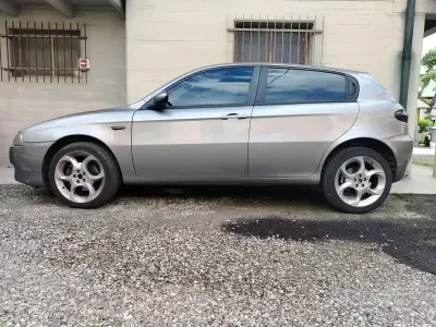 Usata Alfa Romeo 147 116 CV (85 kW) 2010 Utilitaria