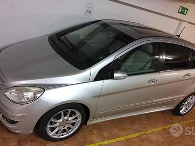 Käytetty Mercedes B200 140 HP (102 kW) 2006 Harmaa Tila-auto