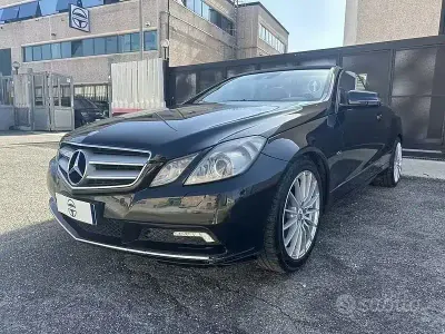 Gebraucht Mercedes E250 Premium 204 PS (150 kW) 2010 Schwarz Cabrio