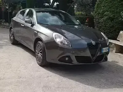 Usata Alfa Romeo Giulietta 140 CV (102 kW) 2012 Utilitaria