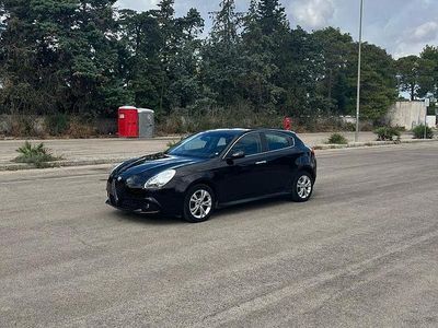 Begagnad Alfa Romeo Giulietta 105 HK (77 kW) 2012 Svart Halvkombi