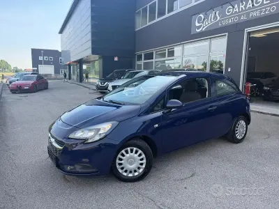 Usata Opel Corsa 69 CV (50 kW) 2016 Bluazzurro Utilitaria