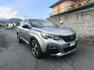 Usata Peugeot 3008 Allure 131 CV (96 kW) 2018 Grigio SUV