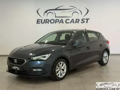 Begagnad Seat Leon Style 110 HK (80 kW) 2021 Grå Sedan