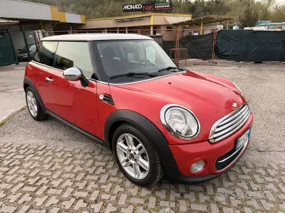 Usata Mini Cooper D 111 CV (81 kW) 2010 Rosso Utilitaria