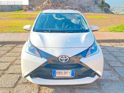 Usata Toyota Aygo X-play 69 CV (50 kW) 2017 Bianco Utilitaria