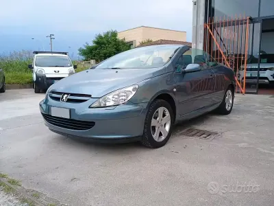 Usata Peugeot 307 CC 109 CV (80 kW) 2005 Blu Cabrio