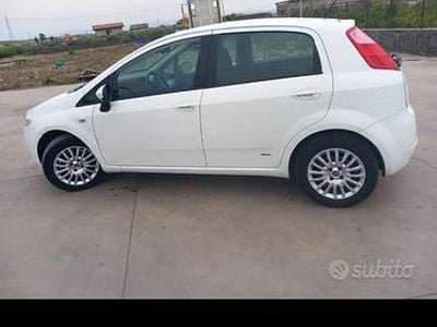 Usata Fiat Grande Punto 65 CV (47 kW) 2008 Bianco Utilitaria