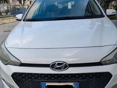 Usata Hyundai i20 Classic 75 CV (55 kW) 2016 Bianco Utilitaria