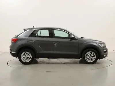Usata VW T-Roc Business 150 CV (110 kW) 2020 Grigiogrigio SUV