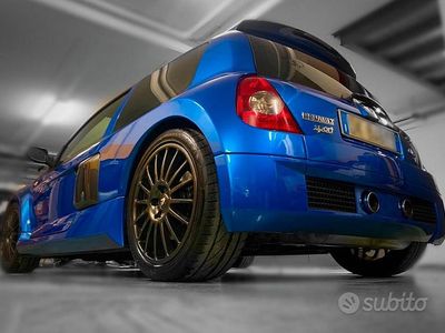 Usata Renault Clio II 254 CV (186 kW) 2003 Blu Berlina