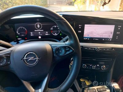 Usata Opel Mokka 131 CV (96 kW) 2023 Rosso SUV