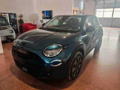 Usata Fiat 600 100 CV (73 kW) 2025 Verde SUV