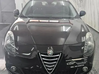 Usata Alfa Romeo Giulietta Exclusive 105 CV (77 kW) 2014 Nero Utilitaria