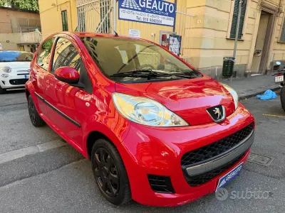 Usata Peugeot 107 68 CV (50 kW) 2009 Rosso Utilitaria