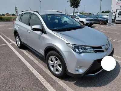 Usata Toyota RAV4 Active 124 CV (91 kW) 2014 Argento SUV
