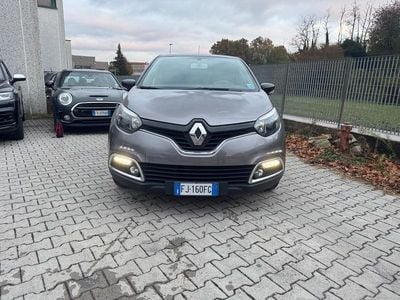 Usata Renault Captur Intens 89 CV (65 kW) 2014 Beige SUV