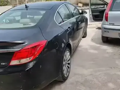 Usata Opel Insignia 160 CV (117 kW) 2010 Nero Berlina