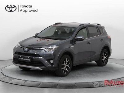 Usata Toyota RAV4 Hybrid Style 197 CV (144 kW) 2017 Grigio SUV