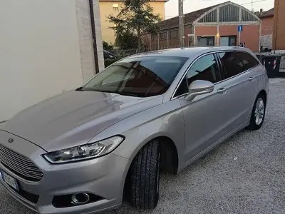 Usata Ford Mondeo 210 CV (154 kW) 2015 Grigio Station wagon