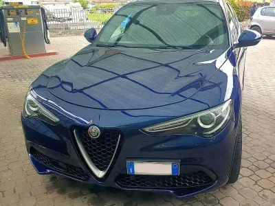 Usata Alfa Romeo Stelvio Executive 190 CV (139 kW) 2018 Blu/azzurro SUV