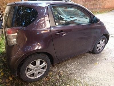 Usata Toyota iQ 98 CV (72 kW) 2010 Blu Utilitaria