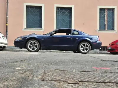 Usata Ford Mustang Bullitt 264 CV (194 kW) 2001 Blu/azzurro Coupé