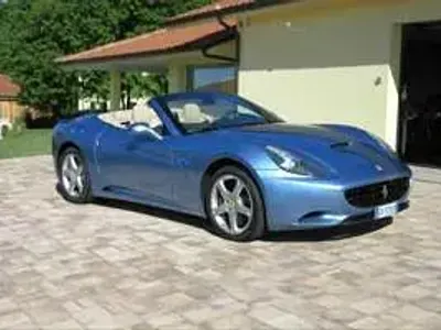 Usata Ferrari California 460 CV (338 kW) 2010 Altri Cabrio