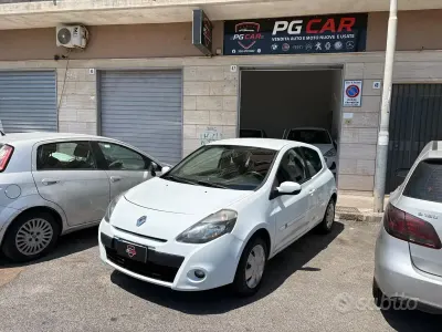 Usata Renault Clio IV Dynamique 75 CV (55 kW) 2012 Bianco Berlina