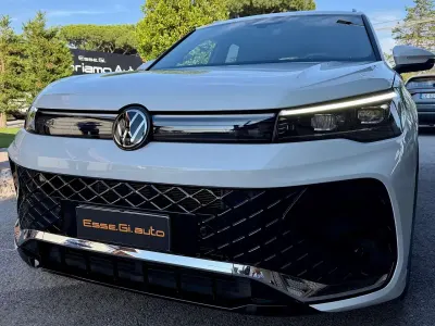 Usata VW Tiguan R-line 150 CV (110 kW) 2025 Bianco SUV