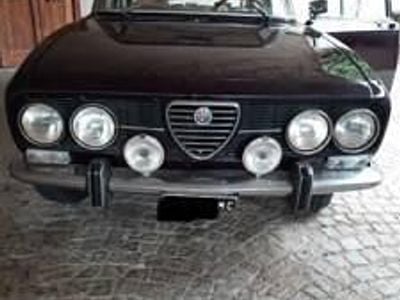 Usado Alfa Romeo 2000 132 CV (97 kW) 1973 Marrón Berlina