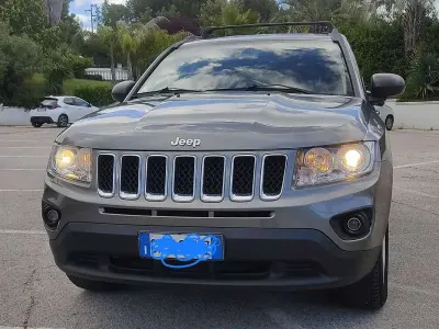 Usata Jeep Compass Sport 163 CV (119 kW) 2012 Grigio SUV