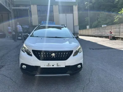 Usata Peugeot 2008 GT-line 110 CV (80 kW) 2016 Bianco SUV