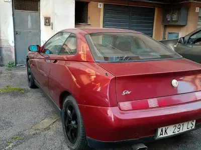 Usata Alfa Romeo GTV 150 CV (110 kW) 1996 Rosso Coupé