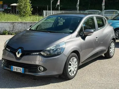 Usata Renault Clio IV 75 CV (55 kW) 2014 Grigio Berlina