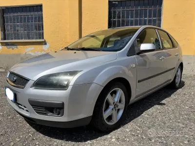 Usata Ford Focus 90 CV (66 kW) 2006 Grigio Berlina