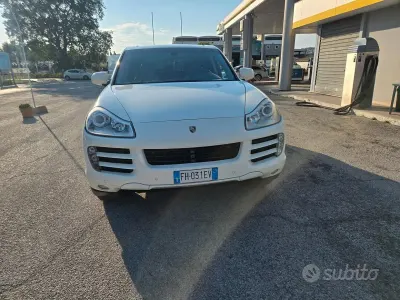 Usata Porsche Cayenne 239 CV (175 kW) 2009 Bianco SUV