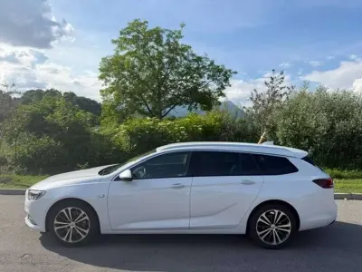 Usata Opel Insignia Innovation 170 CV (125 kW) 2017 Perlato Station wagon