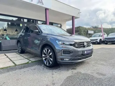 Usata VW T-Roc R-line 150 CV (110 kW) 2019 Grigio SUV