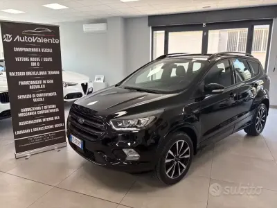 Usata Ford Kuga ST-Line 120 CV (88 kW) 2019 Nero SUV