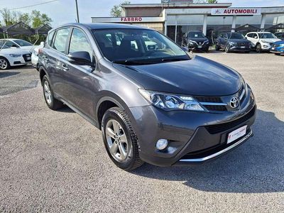 Usata Toyota RAV4 Style 124 CV (91 kW) 2015 Grigio scuro met SUV