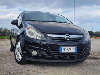 Usata Opel Corsa Club 80 CV (58 kW) 2010 Nero Utilitaria