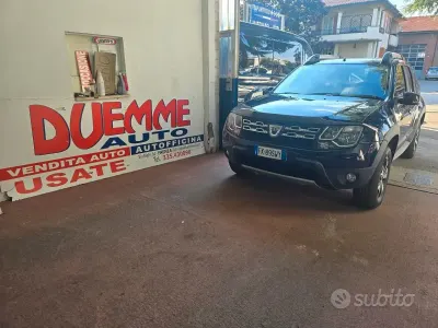 Usata Dacia Duster Lauréate 109 CV (80 kW) 2017 Bluazzurro SUV