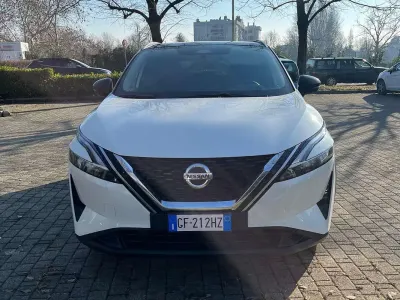 Usata Nissan Qashqai Tekna 140 CV (102 kW) 2021 Bianco SUV