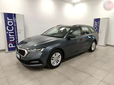 Usata Skoda Octavia 110 CV (80 kW) 2021 Blu/azzurro Station wagon