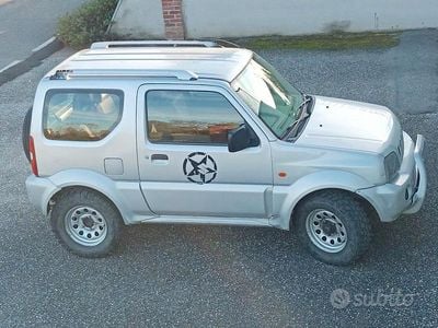 Grigio Usata 2006 Suzuki Jimny SUV | 6800 € (Buon prezzo)