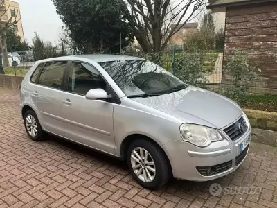 Usata VW Polo 69 CV (50 kW) 2008 Grigio Utilitaria