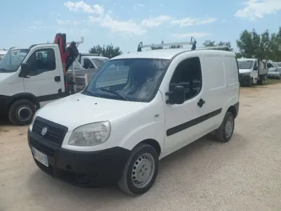 Usata Fiat Doblò 105 CV (77 kW) 2009 Bianco Monovolume